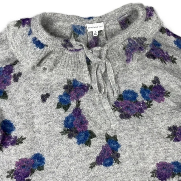 Something Navy Sweater Womens Medium Grey Alpaca Wool Floral Ruffle Feminine - Picture 5 of 9